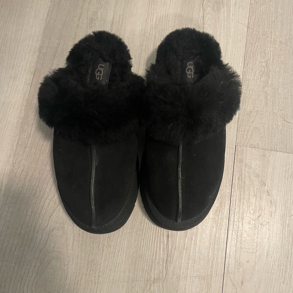 UGG Disquette women’s size 6 only worn a few times